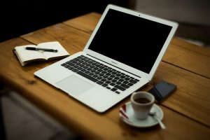 make-money-online-laptop-lifestyle