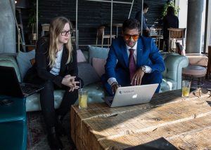 Fernando-Raymond-and-Nicole-Venglovivova-blogging-experts